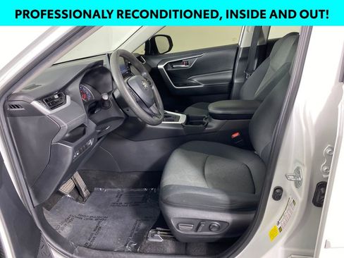 Certified 2021 Toyota RAV4 XLE image 7