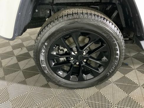 Used 2022 Jeep Gladiator Overland AWD/4WD image 11