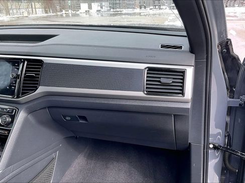 Used 2023 Volkswagen Atlas Cross Sport SEL R-Line image 16