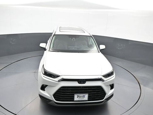 Certified 2024 Toyota Grand Highlander Platinum image 37