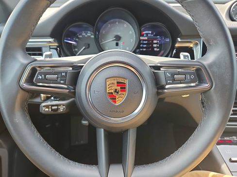 Certified 2024 Porsche Macan S AWD/4WD image 9
