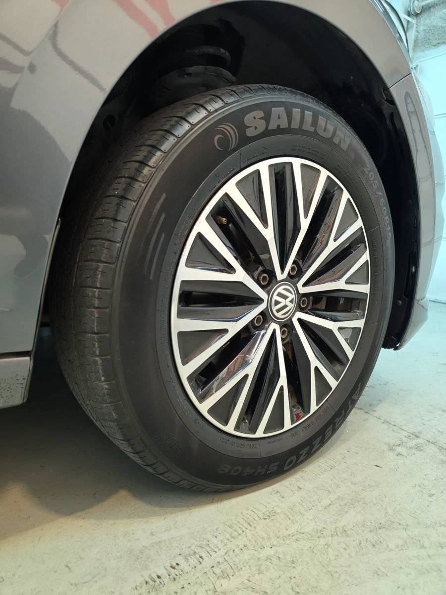Used 2020 Volkswagen Jetta SE w/ SE Cold Weather Package FWD image 12