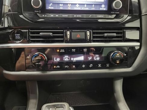 Used 2025 Nissan Pathfinder SV AWD/4WD image 23