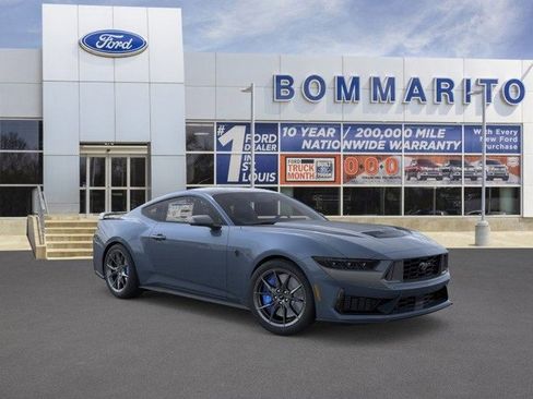 New 2025 Ford Mustang Dark Horse image 7