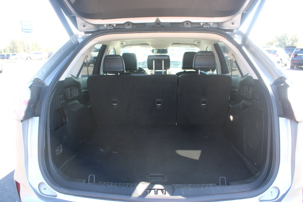 Used 2022 Ford Edge Titanium AWD/4WD image 12