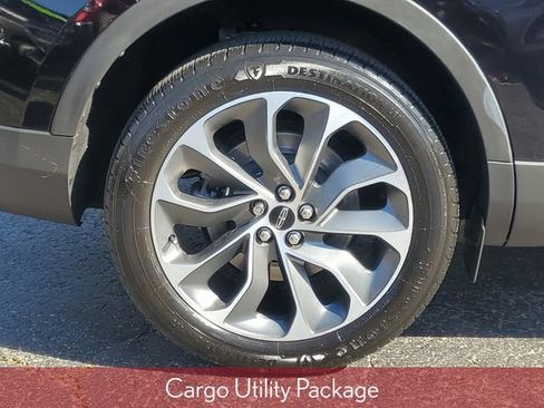 Used 2022 Lincoln Nautilus Reserve image 6