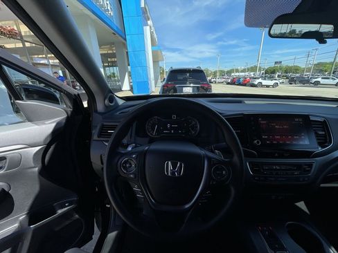 Used 2023 Honda Ridgeline Sport image 10