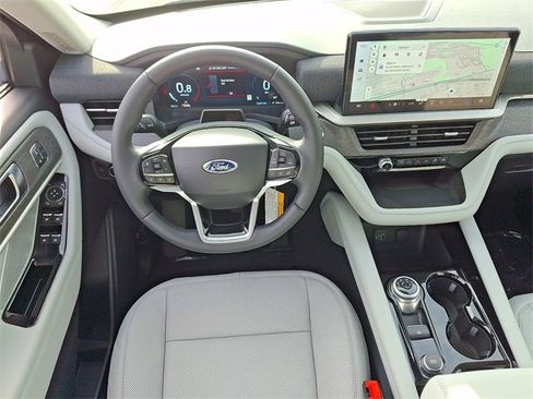 New 2026 Ford Explorer Platinum w/ LUX Leather Package image 7