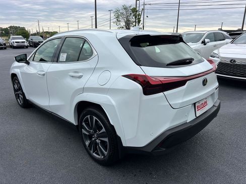 New 2026 Lexus UX 300h FWD image 8