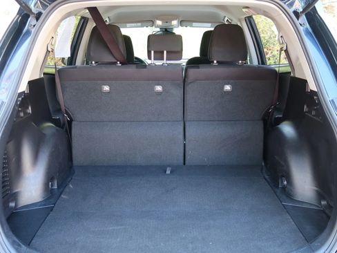 Used 2017 Toyota RAV4 LE image 14