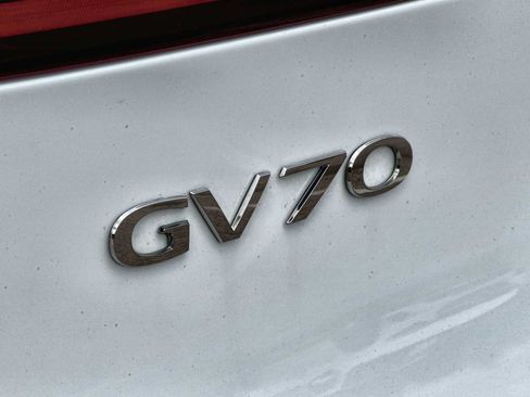 Used 2025 Genesis GV70 2.5T AWD/4WD image 15