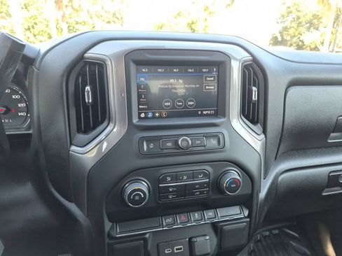Used 2022 Chevrolet Silverado 2500 W/T w/ WT Convenience Package RWD image 16