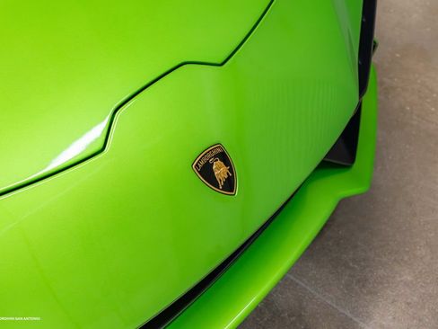 Used 2024 Lamborghini Huracan Tecnica RWD image 17