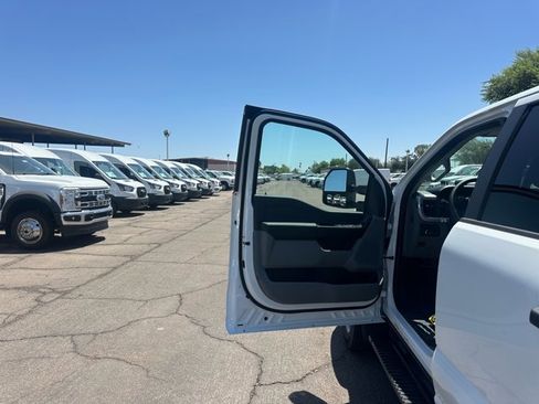 New 2025 Ford F550 4x4 Crew Cab Super Duty image 19