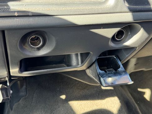 Used 2005 Chevrolet Silverado 2500 LS w/ Skid Plate Package AWD/4WD image 20