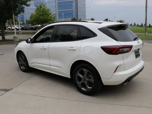 Used 2024 Ford Escape ST-Line w/ Tech Pack #1 FWD image 5