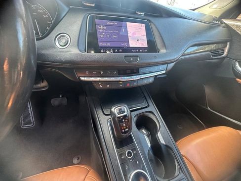 Used 2019 Cadillac XT4 Premium Luxury image 13