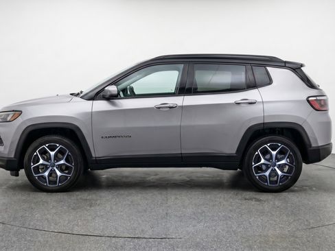 Used 2025 Jeep Compass Limited AWD/4WD image 5