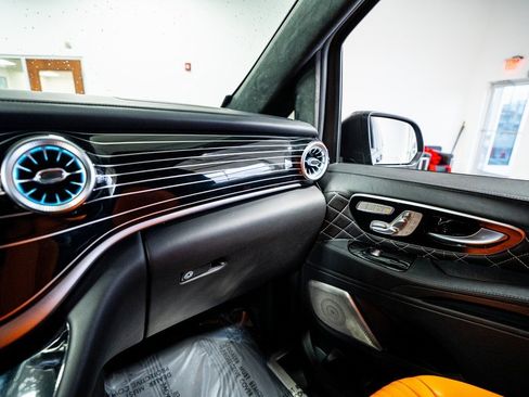 Used 2021 Mercedes-Benz Metris Passenger image 53