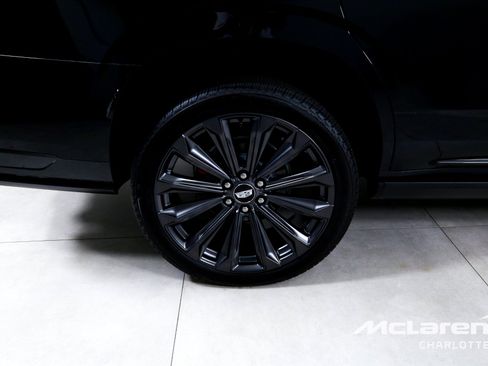 Used 2025 Cadillac Escalade V AWD/4WD image 40