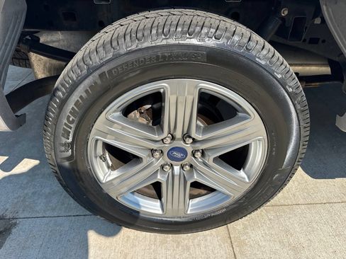 Certified 2019 Ford F150 Lariat w/ Equipment Group 502A Luxury AWD/4WD image 21