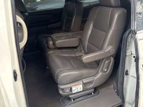 Used 2012 Honda Odyssey Touring image 4