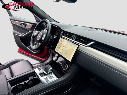 Used 2024 Jaguar F-PACE R-Dynamic S image 37