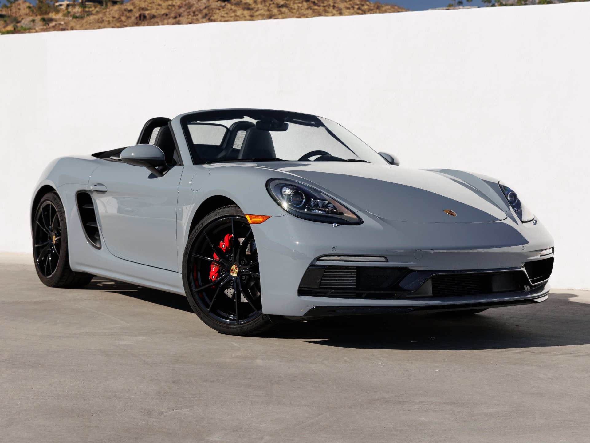 Certified 2025 Porsche 718 Boxster S RWD image 9