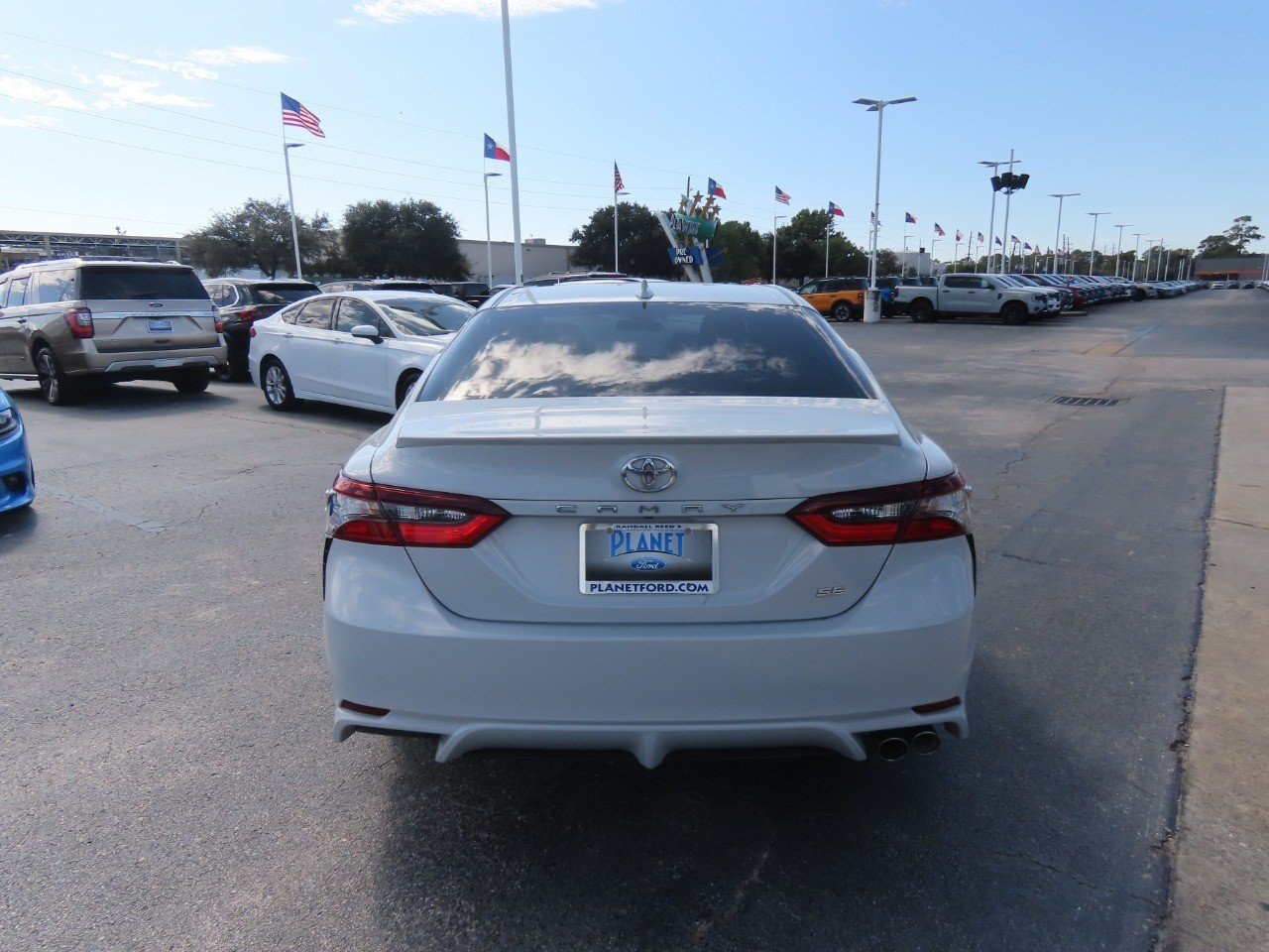 Used 2023 Toyota Camry SE FWD image 13