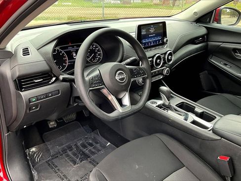 Used 2024 Nissan Sentra SV image 13