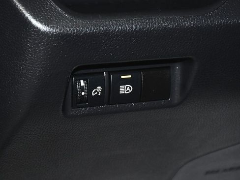 Used 2022 Toyota RAV4 LE image 16