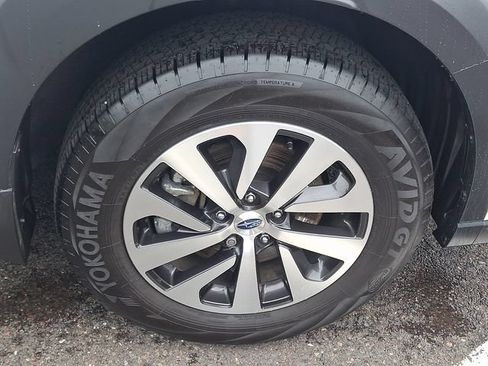 Certified 2025 Subaru Outback Premium AWD/4WD image 8