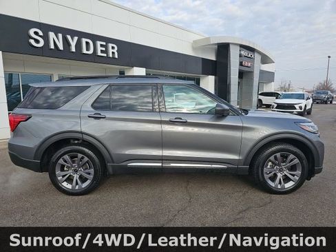 Used 2025 Ford Explorer Active w/ Active Comfort Package image 8