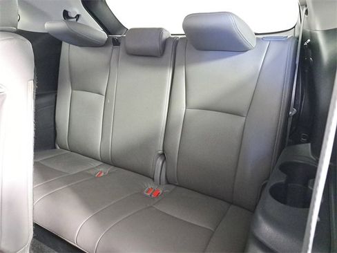 Used 2023 Toyota Highlander LE image 14