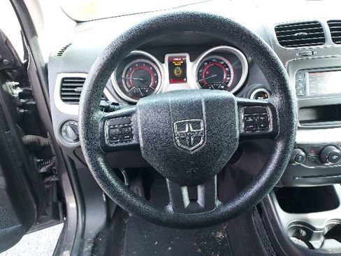 Used 2018 Dodge Journey SE w/ Blacktop Package FWD image 11