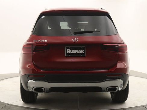 New 2025 Mercedes-Benz GLB 250 image 3