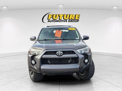Used 2016 Toyota 4Runner SR5 Premium AWD/4WD image 2