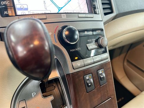 Used 2009 Toyota Venza AWD image 16