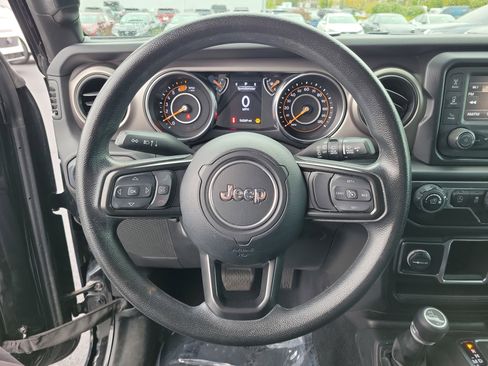 Used 2020 Jeep Wrangler Sport image 23