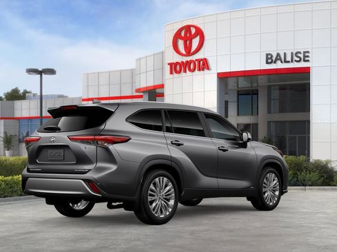 New 2026 Toyota Highlander Platinum AWD/4WD image 10