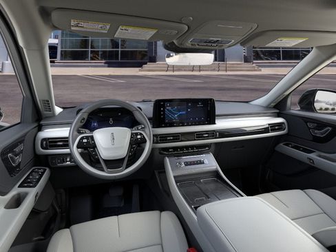 New 2026 Lincoln Aviator AWD w/ Jet Appearance Package image 9