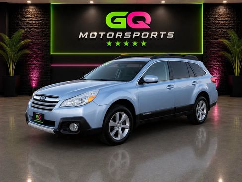 Used 2013 Subaru Outback 3.6R Limited w/ Moonroof Pkg AWD/4WD image 3