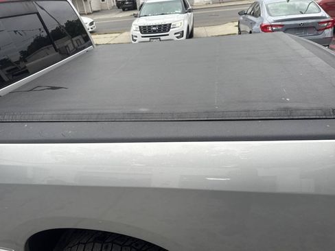 Used 2017 RAM 1500 Laramie AWD/4WD image 31