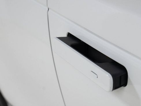 Used 2020 Land Rover Range Rover Velar R-Dynamic S image 15