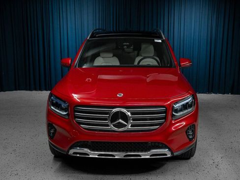 New 2026 Mercedes-Benz GLB 250 image 2