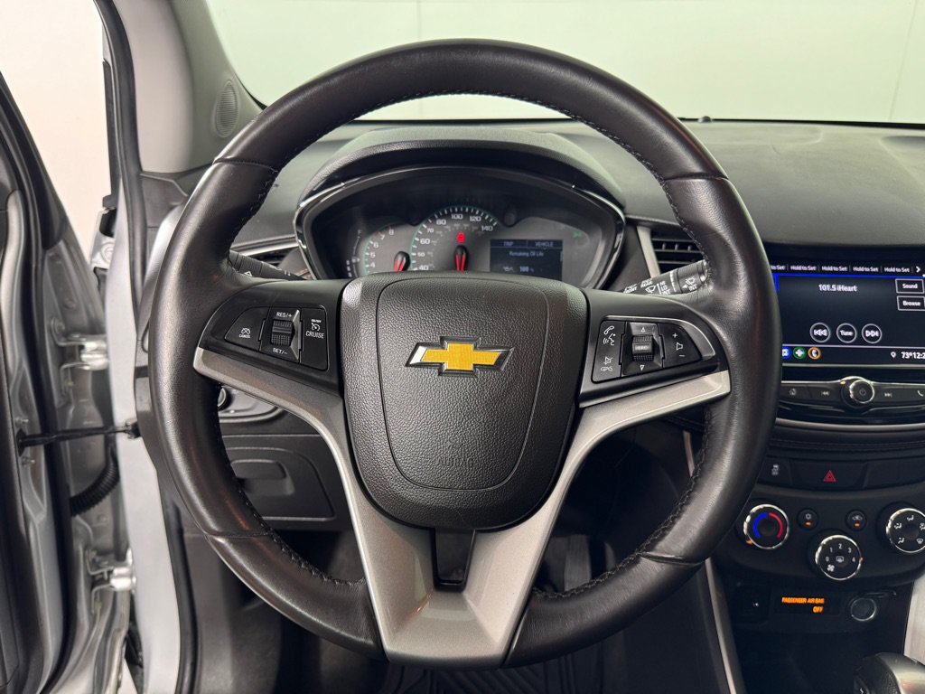 Used 2022 Chevrolet Trax LT w/ Driver Confidence Package AWD/4WD image 14