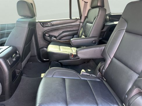 Used 2019 Chevrolet Tahoe LT image 9