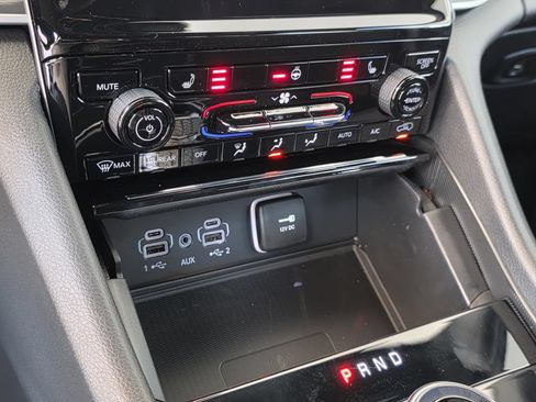 New 2026 Jeep Grand Cherokee L 2WD image 24