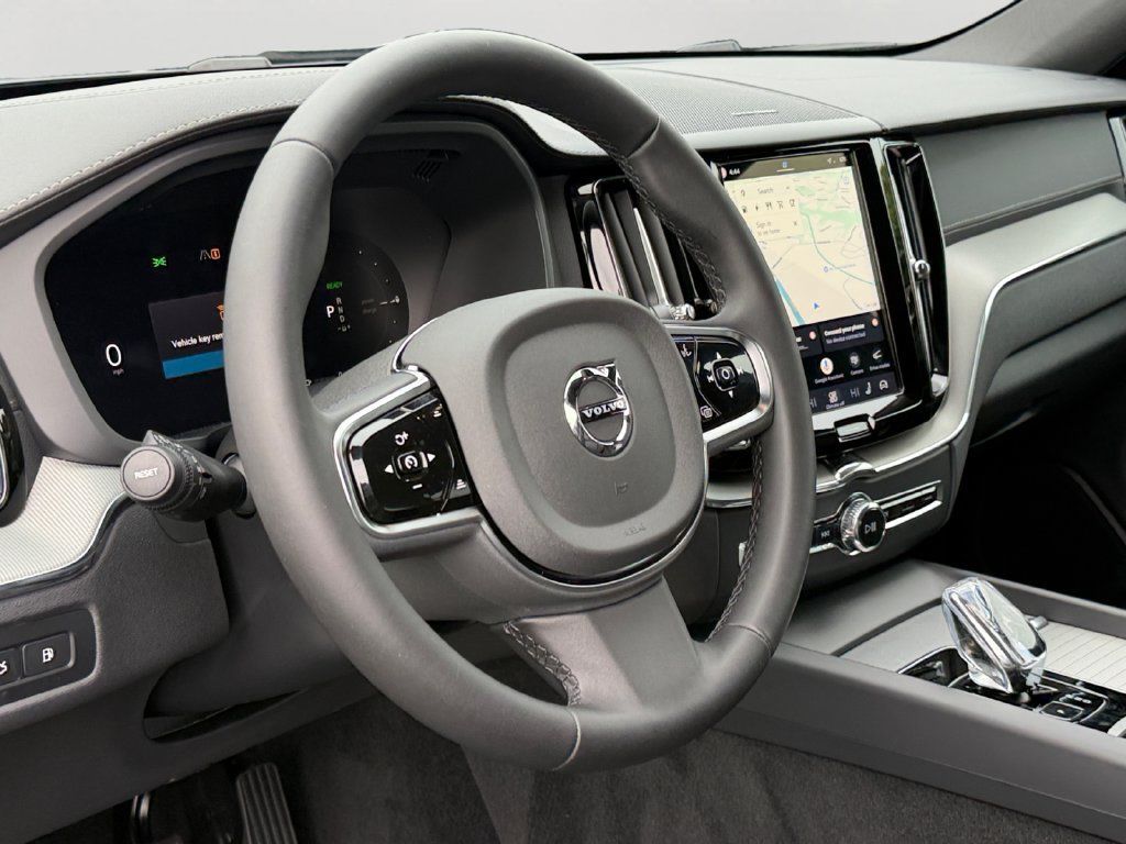 Certified 2024 Volvo XC60 T8 Ultimate AWD/4WD image 18