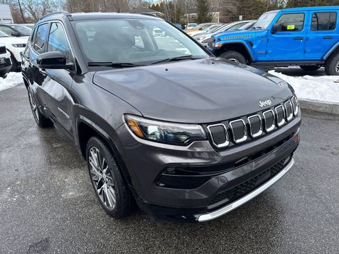 Used 2022 Jeep Compass Limited w/ Elite Group image 8